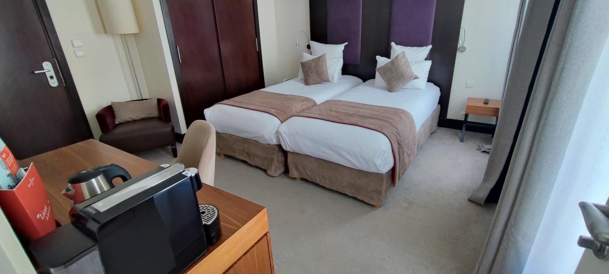 Hotel Elysees Bassano Paris Luaran gambar