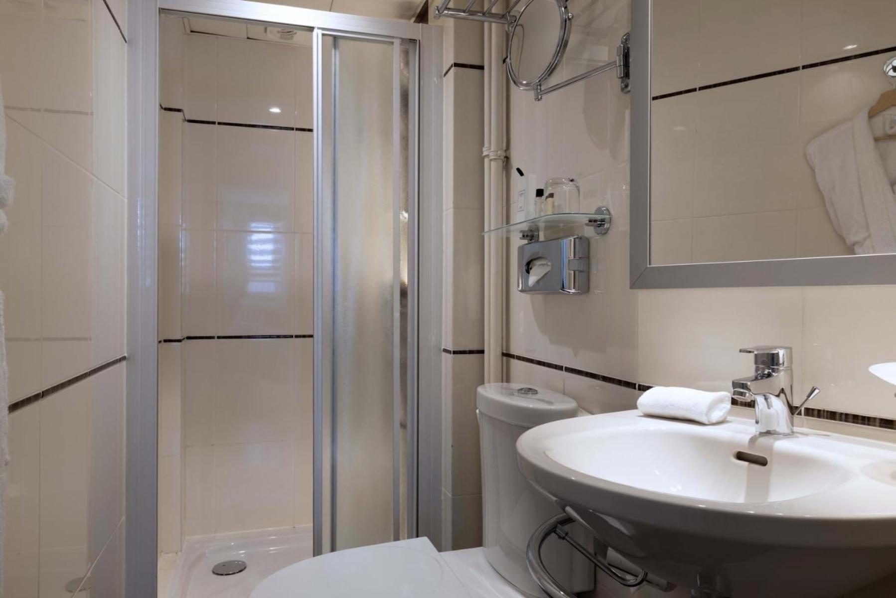 Hotel Elysees Bassano Paris Luaran gambar